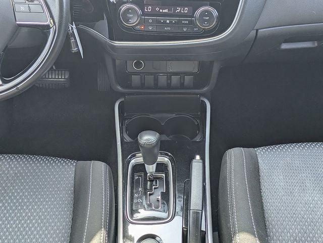 2017 Mitsubishi Outlander ES