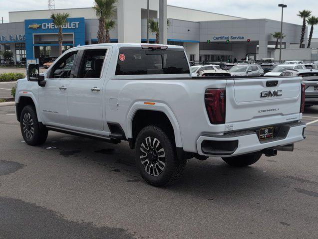2026 GMC Sierra 2500HD Crew Cab, Standard Bed, Denali Ultimate, 4WD