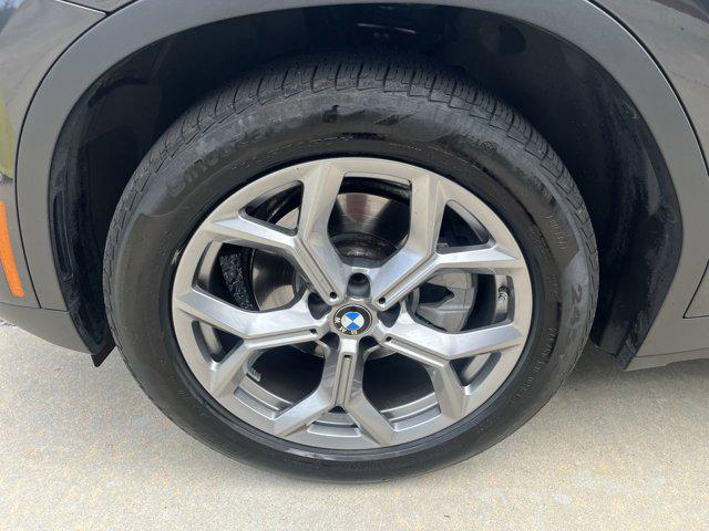 2025 BMW X4 xDrive30i