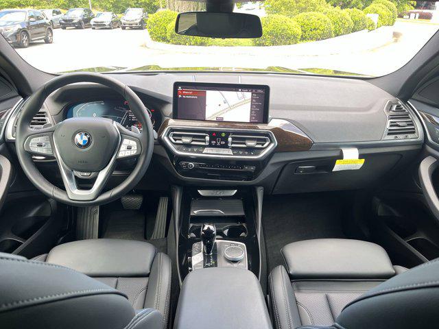 2025 BMW X4 xDrive30i