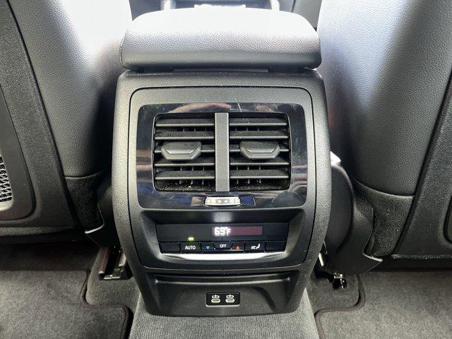 2025 BMW X4 xDrive30i
