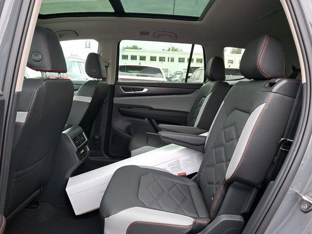 2026 Volkswagen Atlas Peak Edition