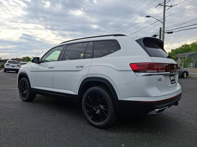 2026 Volkswagen Atlas SE with Technology