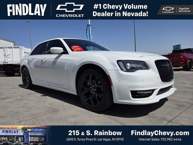 2022 Chrysler 300 Touring L's photo