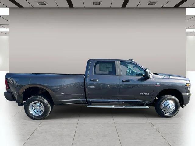 2026 RAM 3500 RAM 3500 BIG HORN CREW CAB 4X4 8 BOX