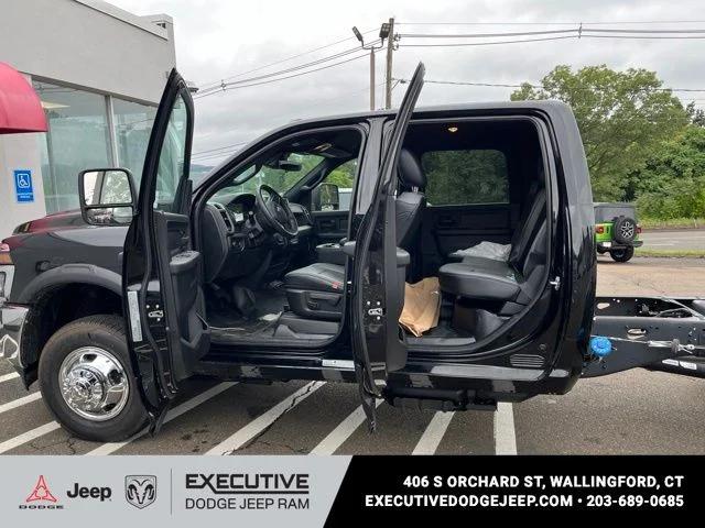 2026 RAM 3500 Chassis RAM 3500 TRADESMAN CREW CAB CHASSIS 4X4 60 CA
