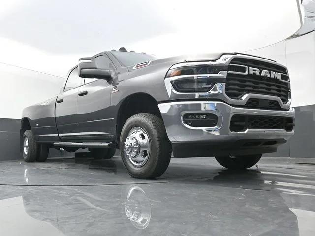 2026 RAM Ram 3500 RAM 3500 TRADESMAN CREW CAB 4X4 8 BOX