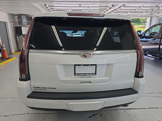 2018 Cadillac Escalade ESV Premium Luxury