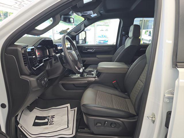 2024 Chevrolet Silverado 1500 4WD Crew Cab Short Bed ZR2