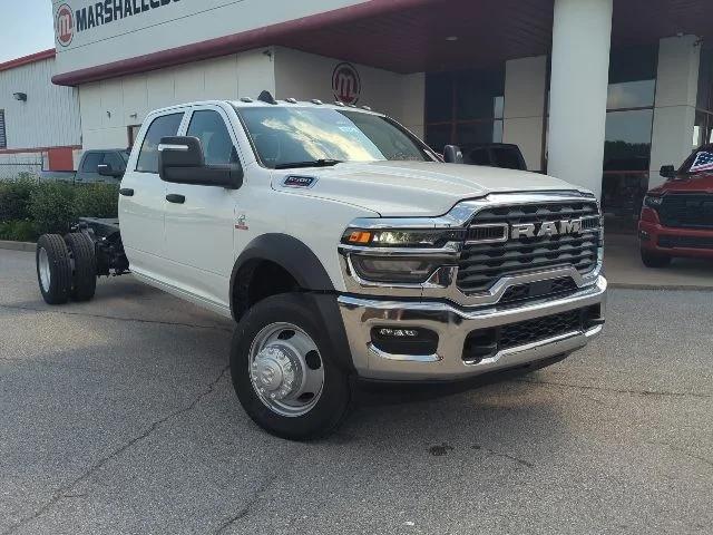 2026 RAM 5500 Chassis RAM 5500 TRADESMAN CHASSIS CREW CAB 4X4 84 CA