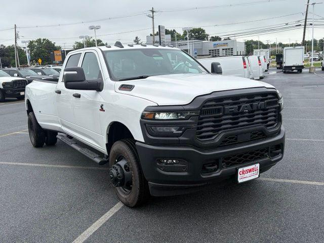 2026 RAM Ram 3500 RAM 3500 TRADESMAN CREW CAB 4X4 8 BOX
