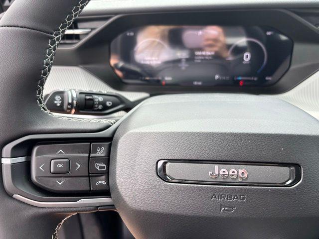 2026 Jeep Cherokee Laredo 4x4