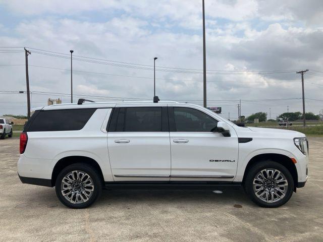 2023 GMC Yukon XL 4WD Denali Ultimate