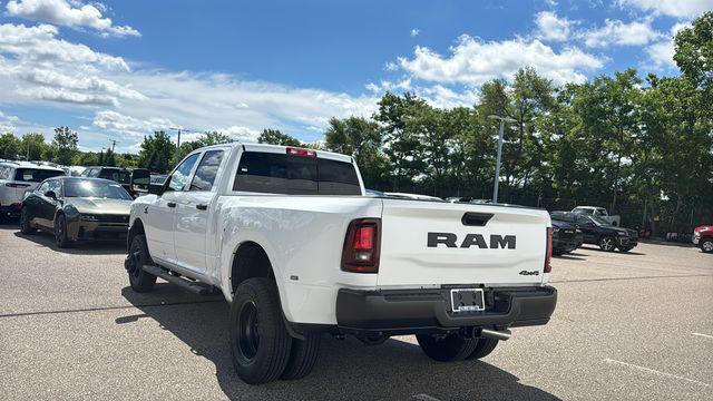2026 RAM Ram 3500 RAM 3500 TRADESMAN CREW CAB 4X4 8 BOX