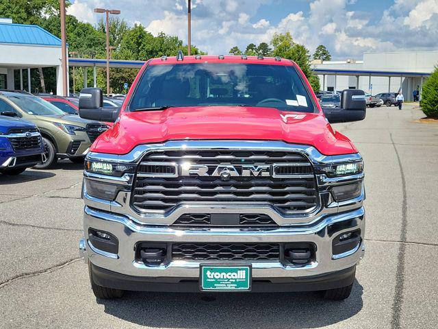 2026 RAM 3500 Chassis RAM 3500 TRADESMAN CREW CAB CHASSIS 4X4 60 CA