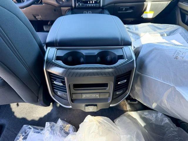 2026 Ram 1500 Big Horn Crew Cab 4x4 64 Box