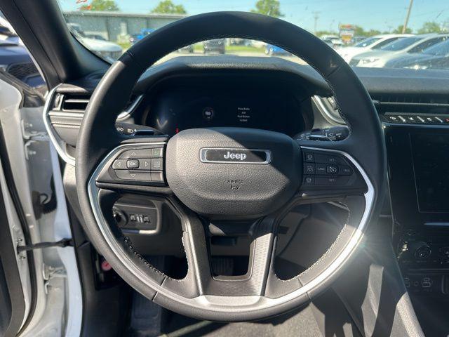2024 Jeep Grand Cherokee L Laredo 4x4