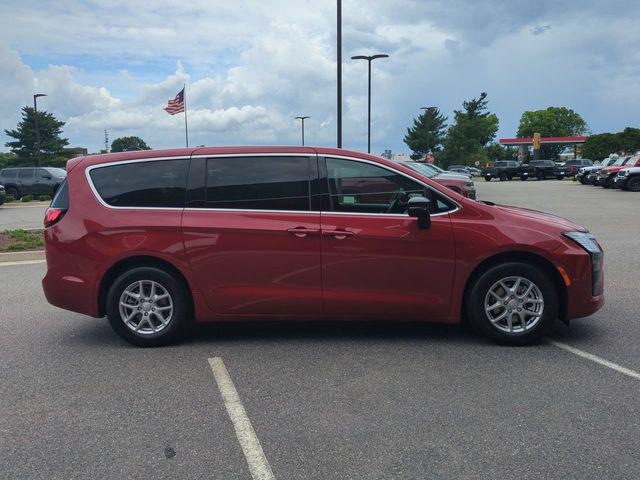 2027 Chrysler Pacifica PACIFICA SELECT
