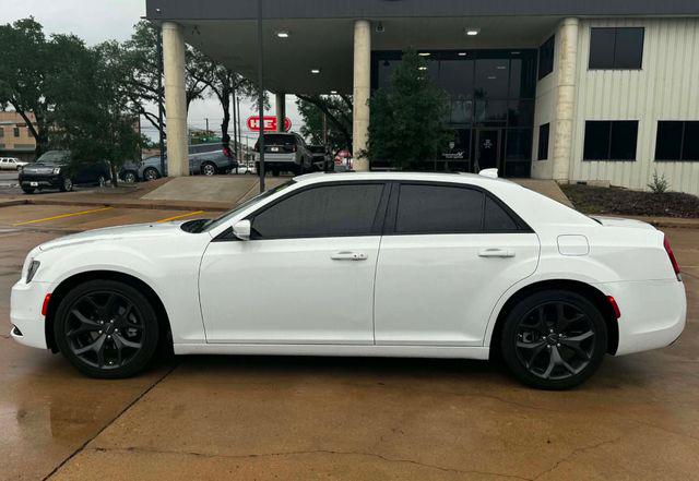 2022 Chrysler 300 S for sale in Beeville, TX