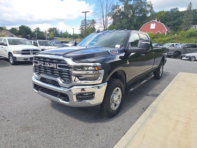 2026 RAM Ram 3500 RAM 3500 TRADESMAN CREW CAB 4X4 8 BOX