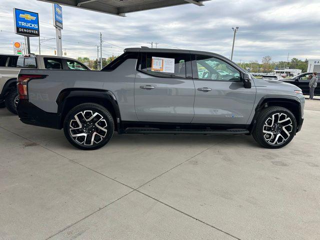 2025 Chevrolet Silverado EV RST