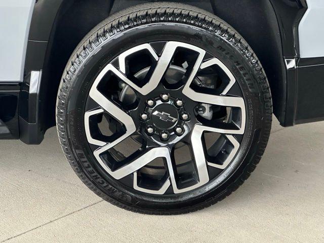 2025 Chevrolet Silverado EV RST