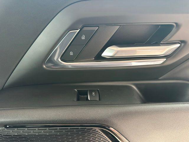 2025 Chevrolet Silverado EV RST