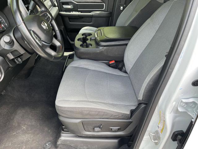2024 Ram 3500 Big Horn Crew Cab 4x4 8' Box