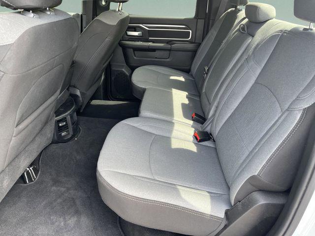 2024 Ram 3500 Big Horn Crew Cab 4x4 8' Box