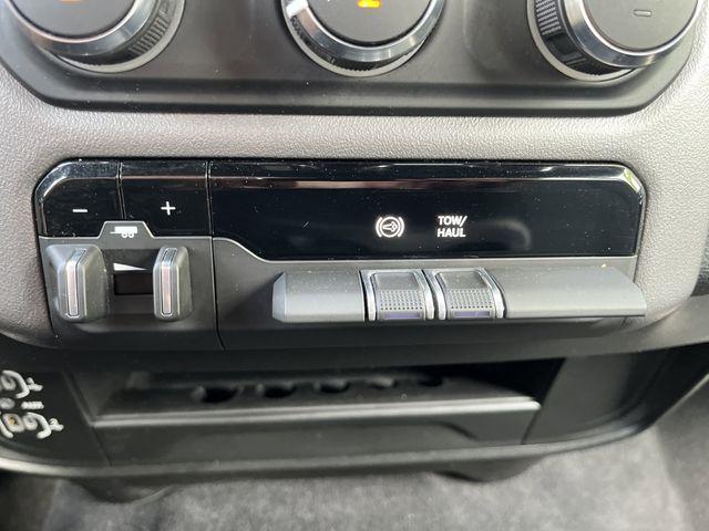 2024 Ram 3500 Big Horn Crew Cab 4x4 8' Box