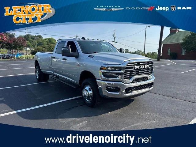 2026 RAM Ram 3500 RAM 3500 TRADESMAN CREW CAB 4X4 8 BOX