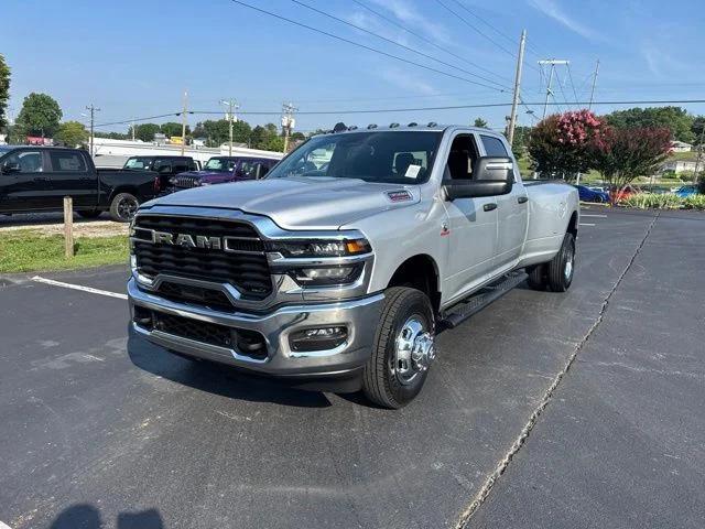 2026 RAM Ram 3500 RAM 3500 TRADESMAN CREW CAB 4X4 8 BOX