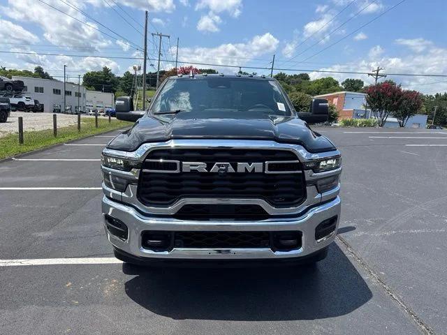 2026 RAM Ram 3500 RAM 3500 TRADESMAN CREW CAB 4X4 8 BOX