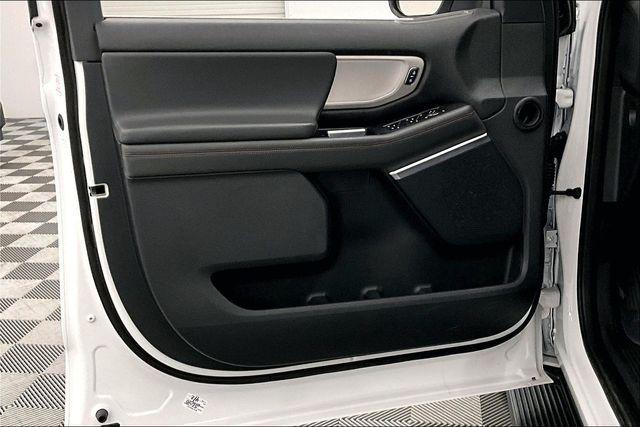 2025 Ford Expedition Active MAX