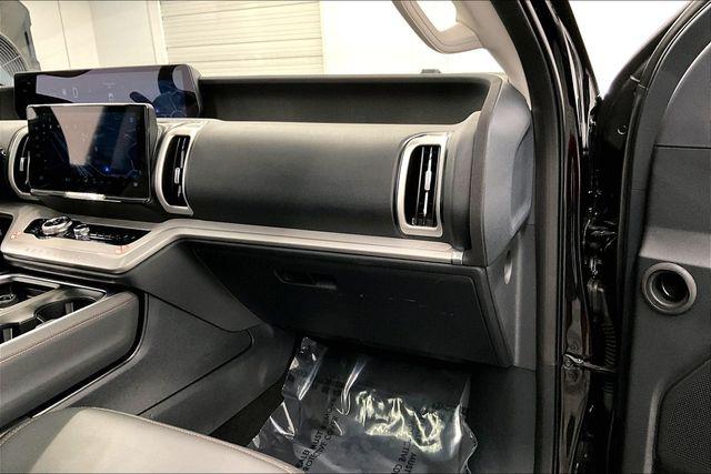 2025 Ford Expedition Active MAX