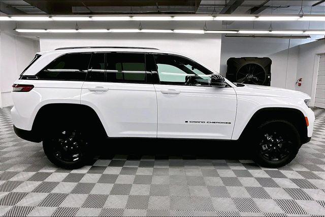 2025 Jeep Grand Cherokee Altitude 4x4
