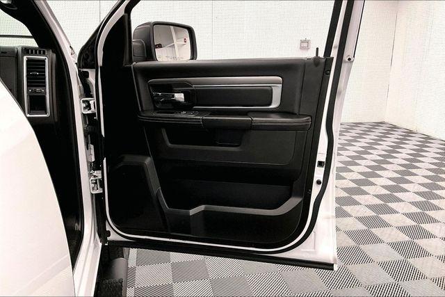 2022 Ram 1500 Classic Warlock Quad Cab 4x4 6'4" Box
