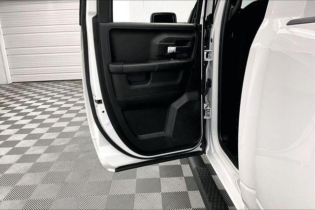2022 Ram 1500 Classic Warlock Quad Cab 4x4 6'4" Box