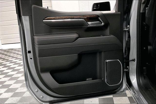 2025 GMC Sierra 1500 4WD Crew Cab Short Box Elevation with 3VL