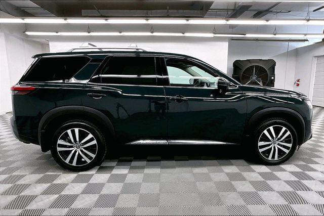 2023 Nissan Pathfinder Platinum 4WD