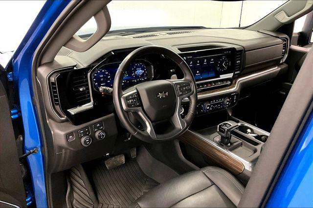 2022 Chevrolet Silverado 1500 4WD Crew Cab Short Bed RST