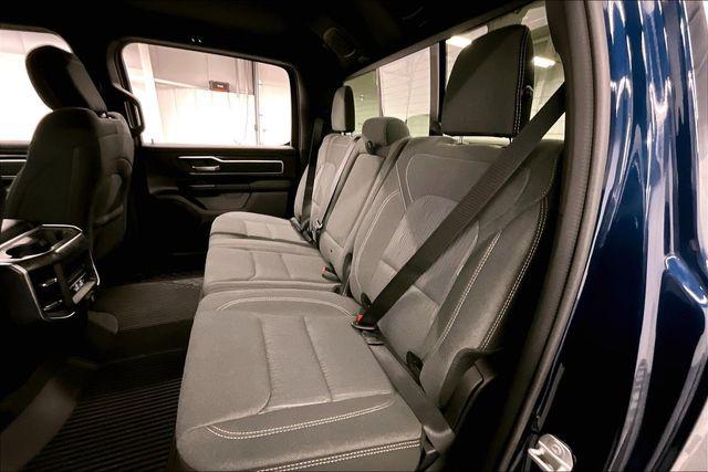2022 Ram 1500 Big Horn Crew Cab 4x4 5'7" Box