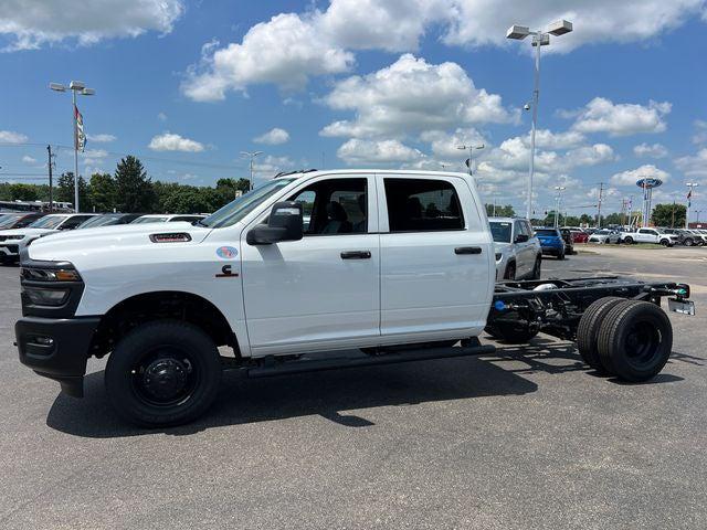 2026 RAM 3500 Chassis RAM 3500 TRADESMAN CREW CAB CHASSIS 4X4 60 CA