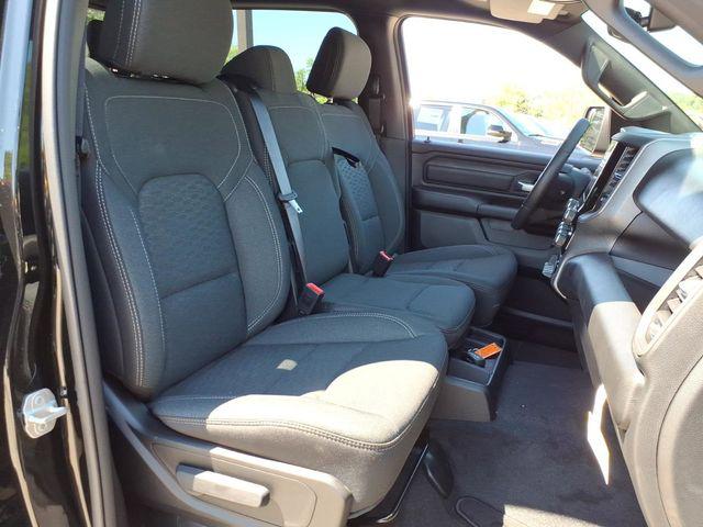 2026 Ram 1500 Express Crew Cab 4x4 5'7" Box