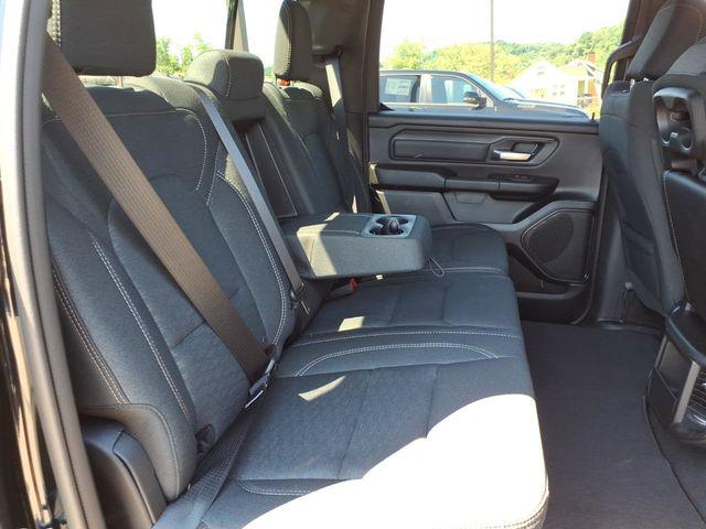 2026 Ram 1500 Express Crew Cab 4x4 5'7" Box