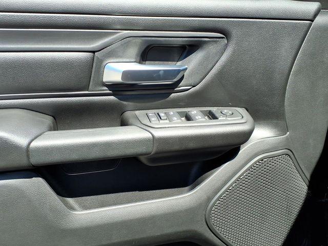 2026 Ram 1500 Express Crew Cab 4x4 5'7" Box