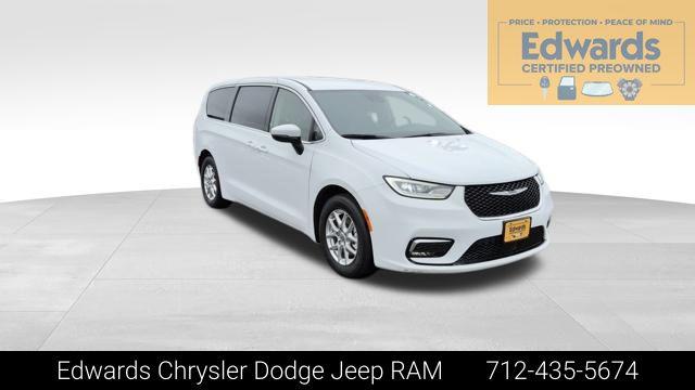 2023 Chrysler Pacifica Touring L for sale in Council Bluffs, IA