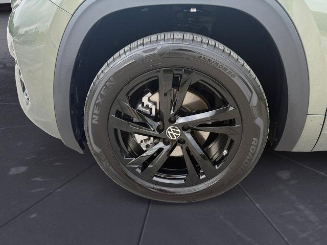 2026 Volkswagen Atlas Cross Sport SEL R-Line Black