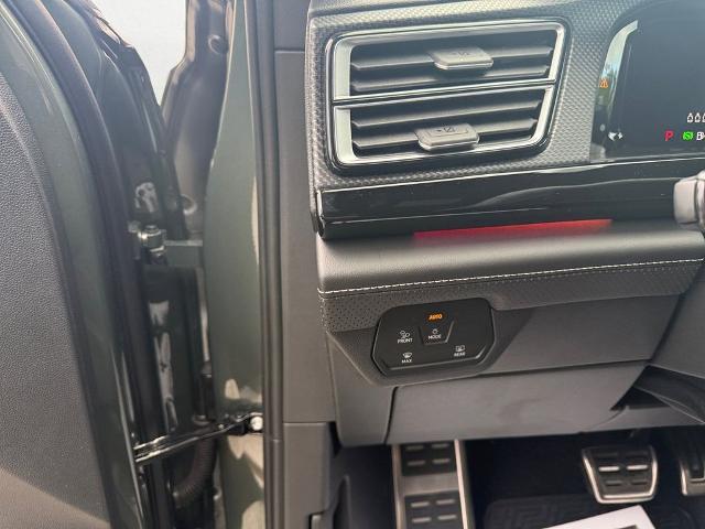 2026 Volkswagen Atlas Cross Sport SEL R-Line Black