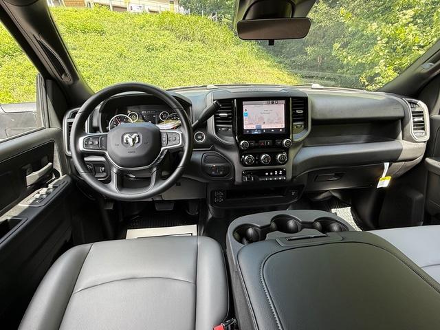 2026 Ram 3500 Tradesman Crew Cab 4x4 8 Box